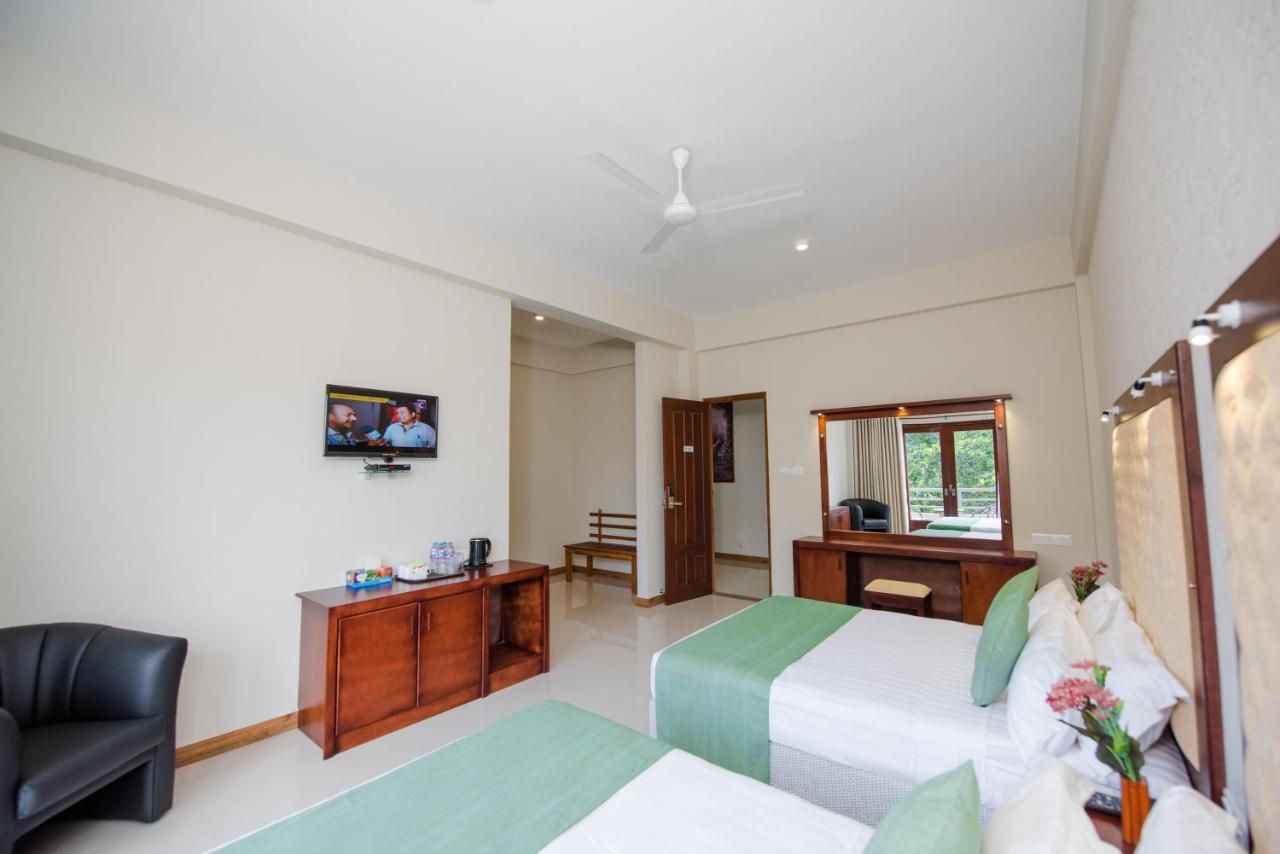 Mount Rich Rumassala Hotell Unawatuna Eksteriør bilde